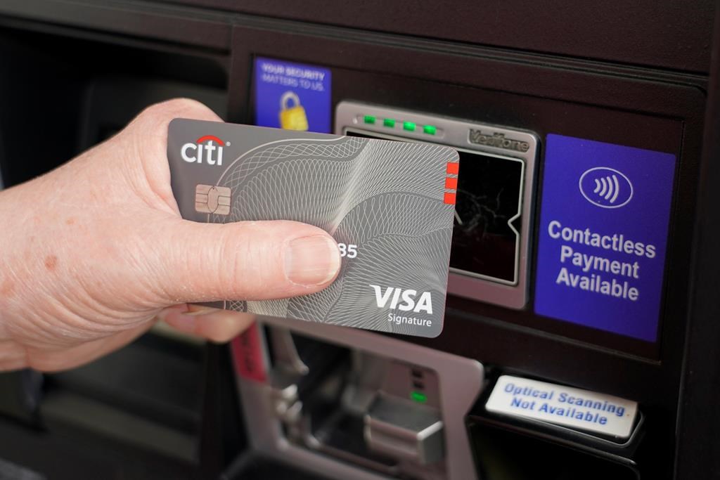 Canada: forte hausse en un an de l'usage des cartes de crédit surtout chez les jeunes