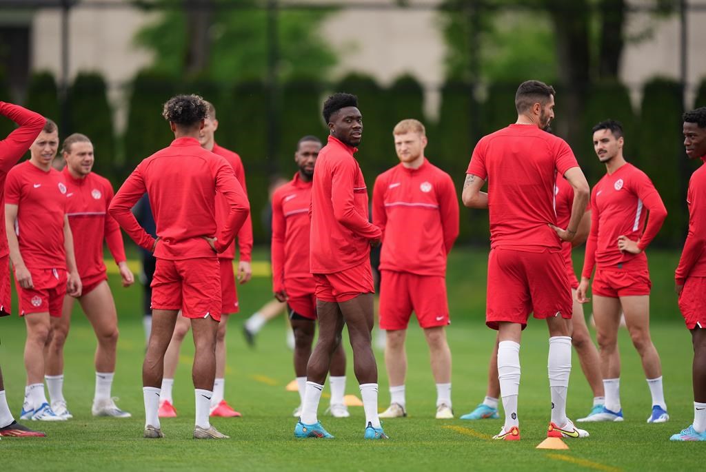 Alphonso Davies enfile l'aiguille à deux occasions et le Canada défait Curaçao 4-0