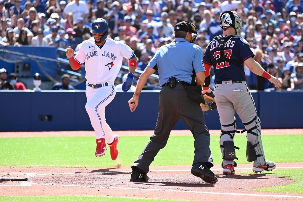 Berrios retire 13 cogneurs lors d'une victoire de 12-3 des Blue Jays contre les Twins