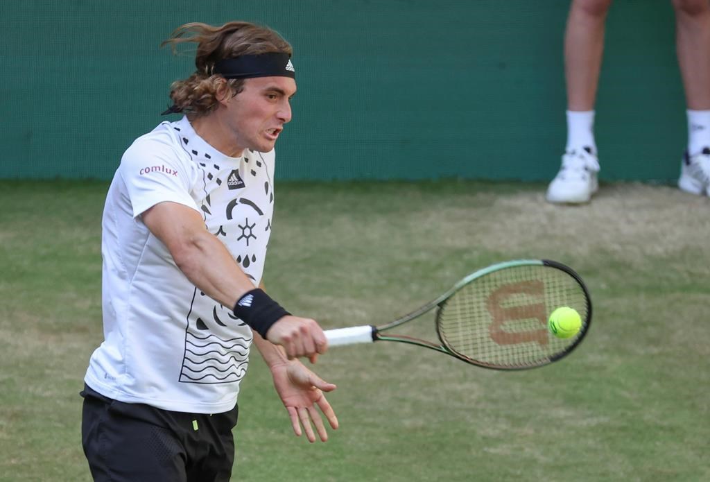 Tsitsipas remporte les Championnats de Majorque en battant Agut, en trois sets