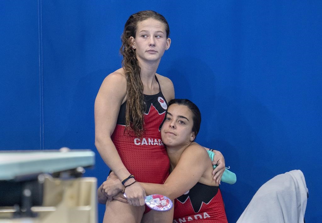 La plongeuse Caeli McKay récupère toujours d'une blessure, prouve sa résilience