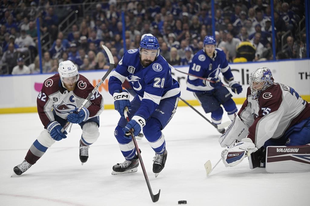 Le Lightning offre un contrat de sept ans à l'attaquant Nick Paul