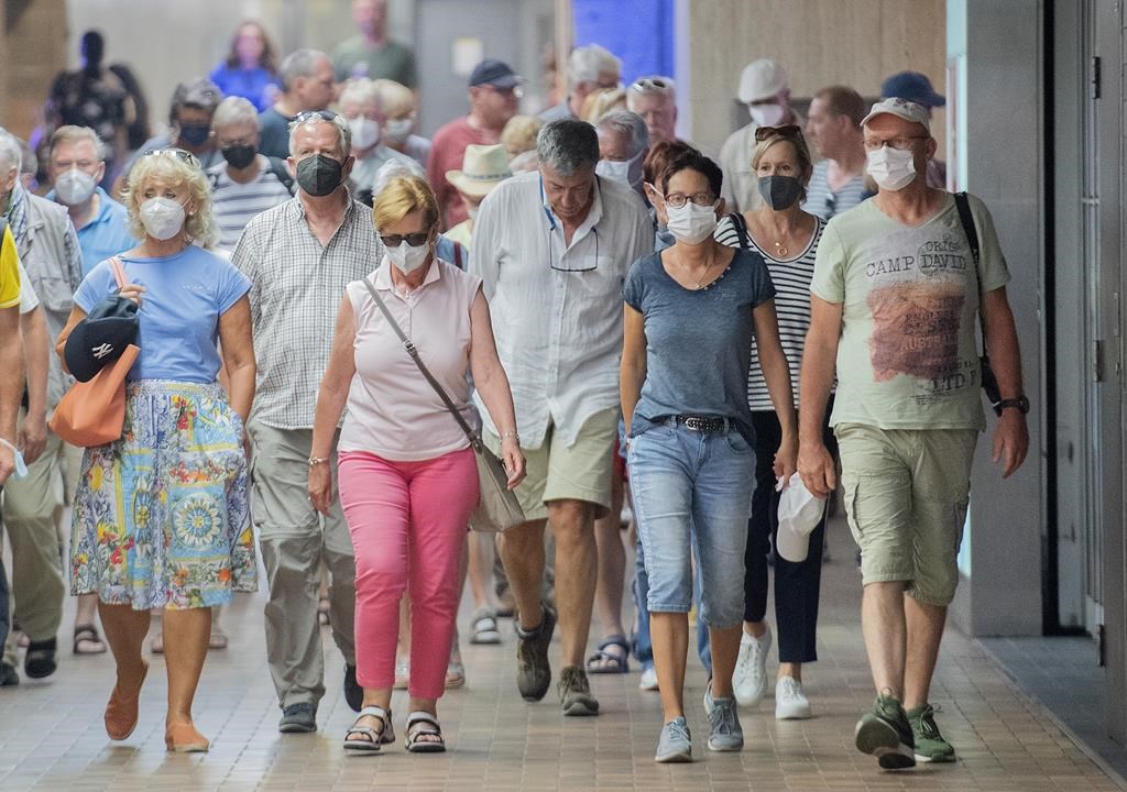 COVID-19: Québec rapporte 35 nouveaux décès et une hausse des hospitalisations