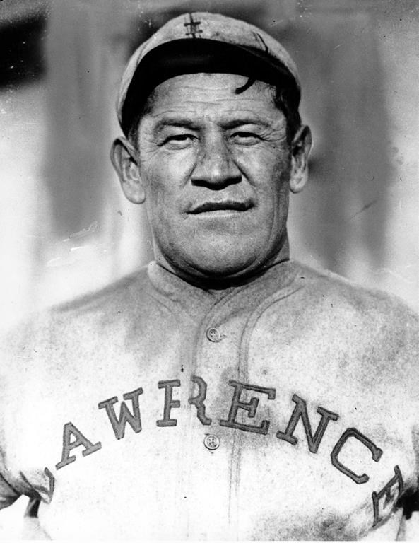 Jim Thorpe est réintégré comme le seul vainqueur des médailles d'or de 1912