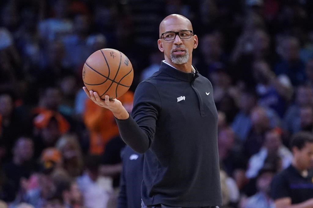 Les Suns de Phoenix prolongent le contrat de l'entraîneur-chef Monty Williams