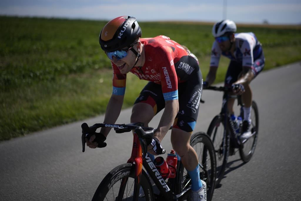 Van Aert s'empare de la 8e étape au Tour de France, mais Pogacar creuse l'écart