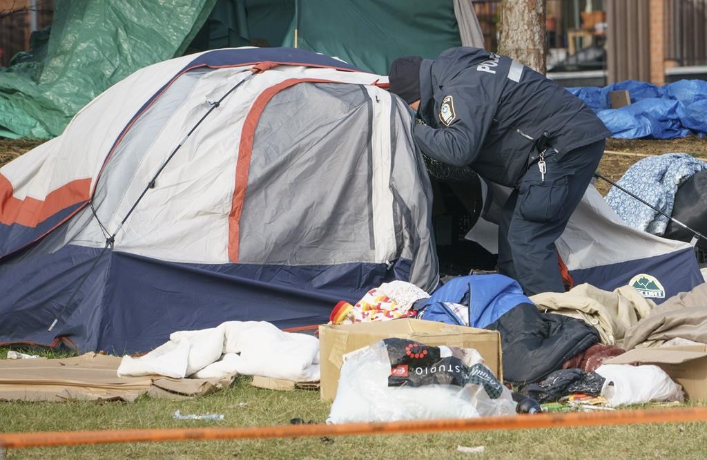 Parcs Canada annule un événement de camping à Montréal après des critiques