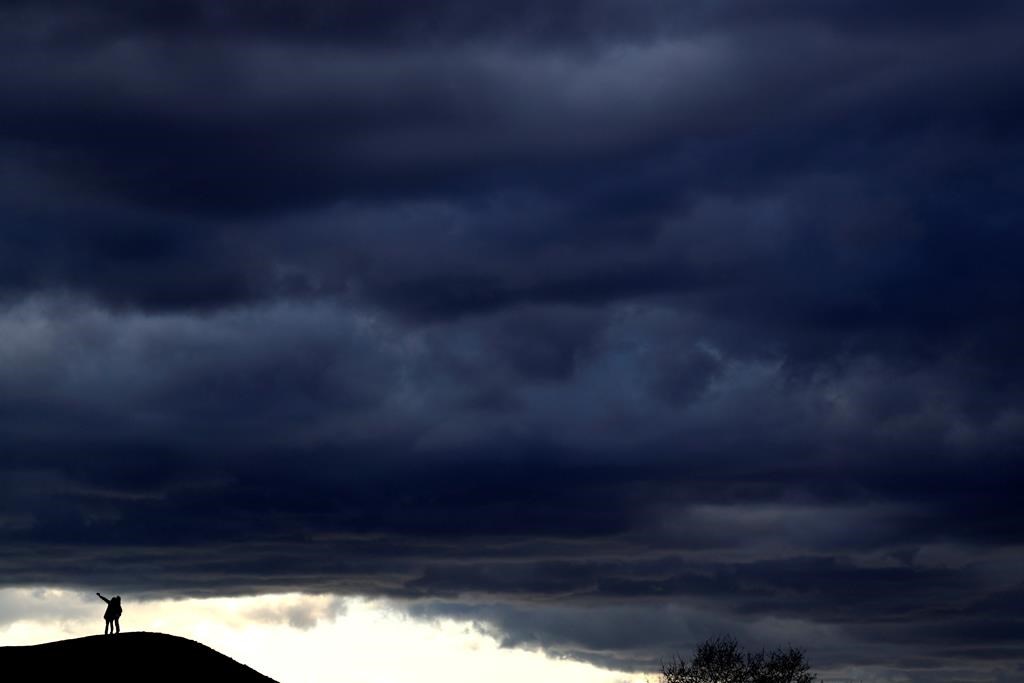 Environnement Canada publie une alerte de tornade dans les Laurentides
