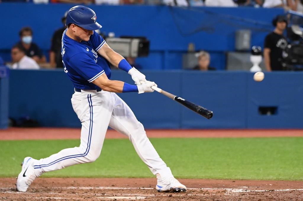 Hernandez et Chapman cognent des circuits et les Blue Jays écrasent les Royals 8-1