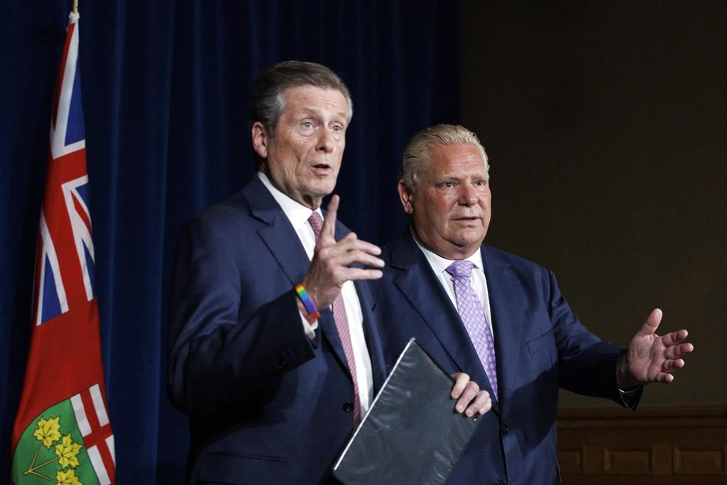 Doug Ford songe à accorder plus de pouvoirs aux maires de Toronto et d'Ottawa