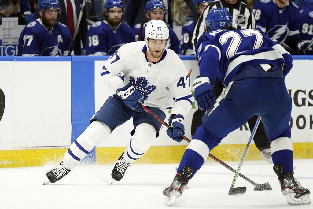 Les Maple Leafs prolongent d'une saison le contrat de Pierre Engvall