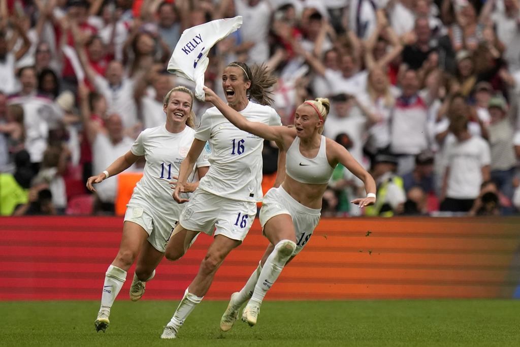Les Anglaises battent l'Allemagne 2-1 et sont couronnées à l'Euro 2022