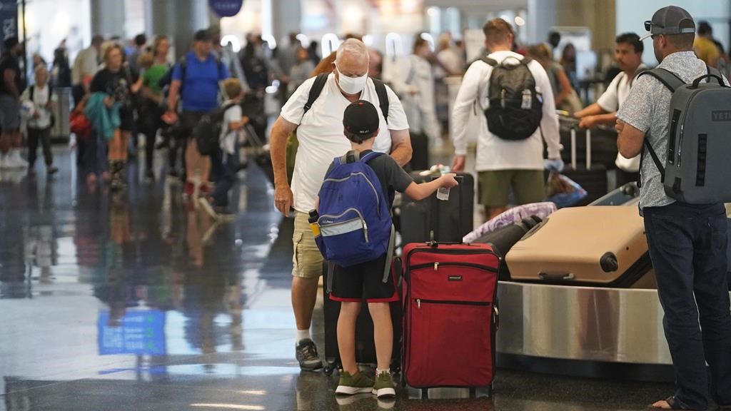 COVID-19: reprise des tests aléatoires mardi après l'arrivée dans quatre aéroports