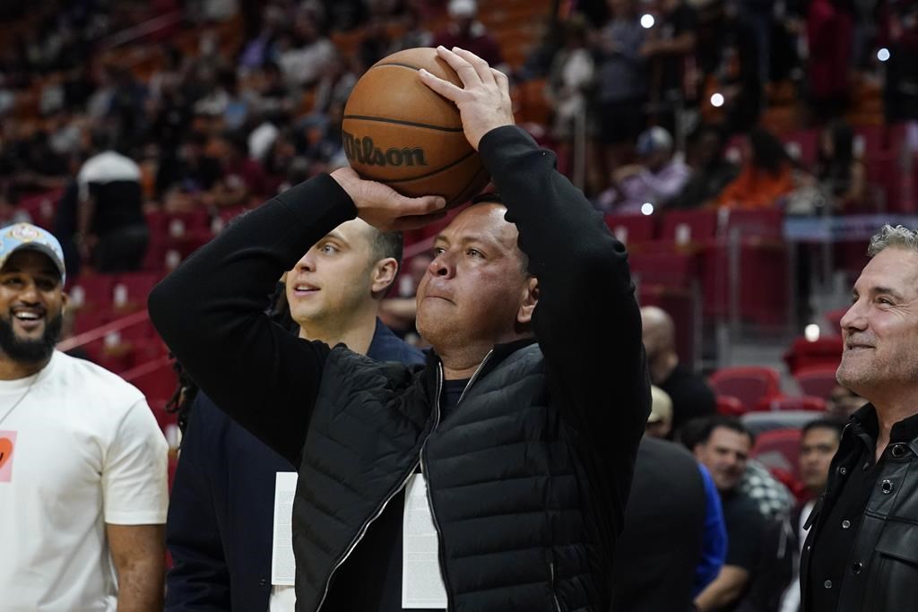 T-Wolves: Alex Rodriguez dit que la NBA l'a accueilli à bras ouverts
