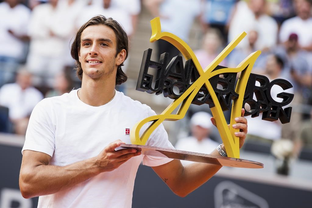 Un premier titre à l'ATP pour Lorenzo Musetti, aux dépens de Carlos Alcaraz