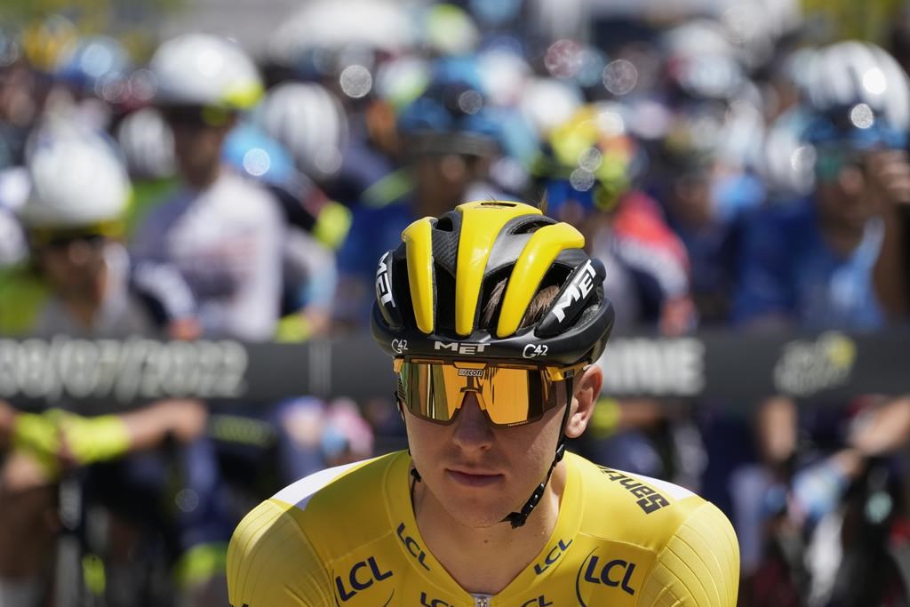 Pogacar gagne la 7e étape du Tour de France, creuse l'écart en tête du classement