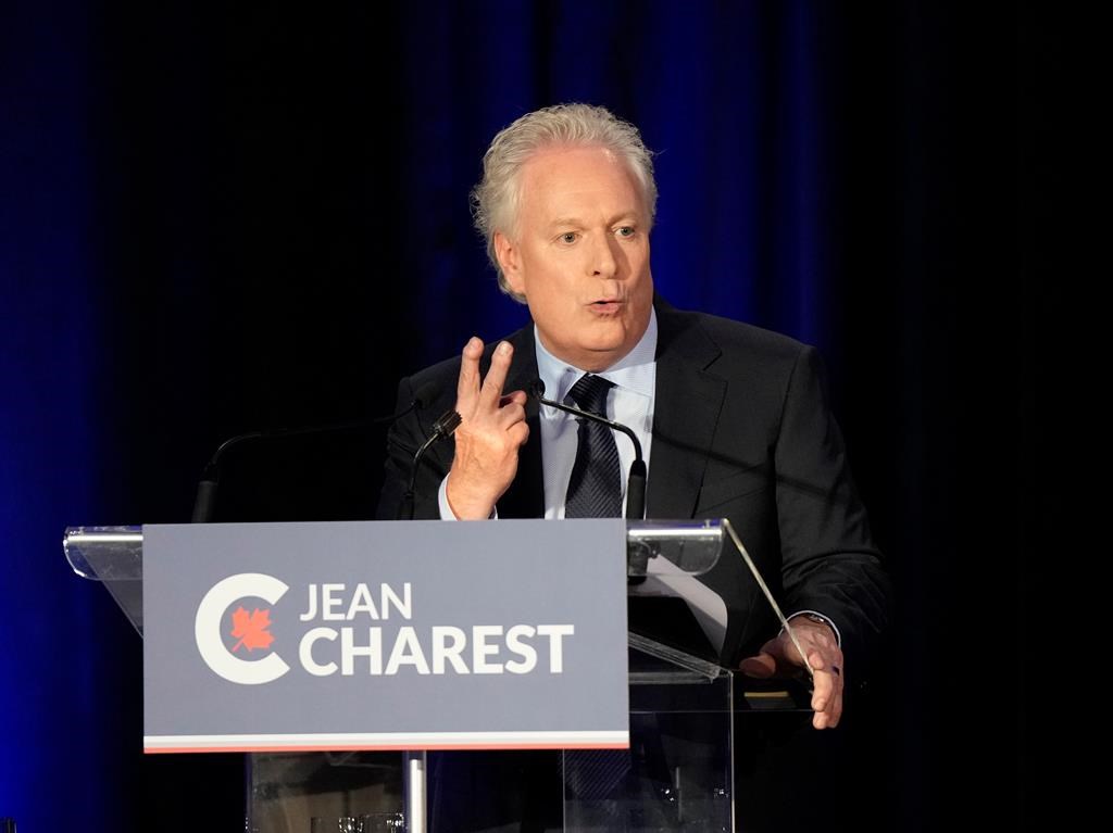 Jean Charest demande aux instances du parti d'organiser un troisième débat officiel