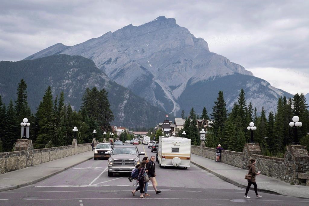Parcs Canada met l'accent sur les changements climatiques dans les Rocheuses