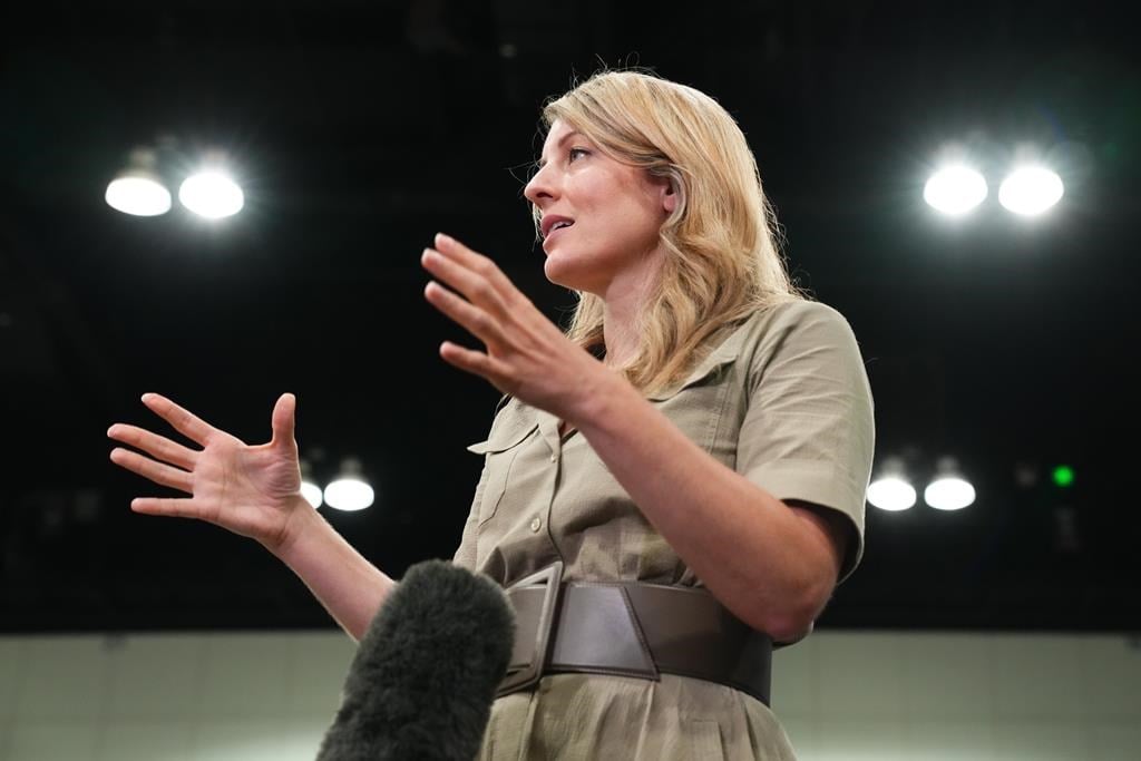 Mélanie Joly interrogée sur des menaces visant le personnel ukrainien à l'ambassade