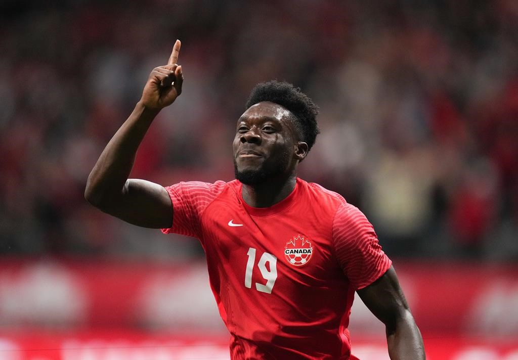 Le joueur vedette Alphonso Davies fera don de ses revenus à la Coupe du monde