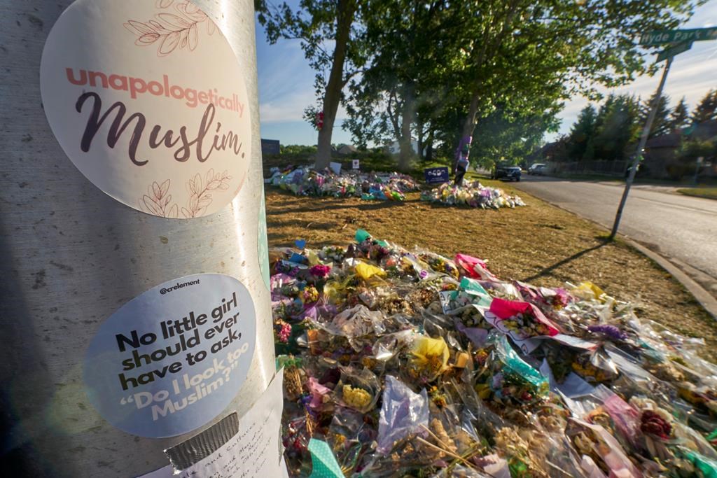 Un rapport réclame davantage de soutien pour les victimes de crimes haineux