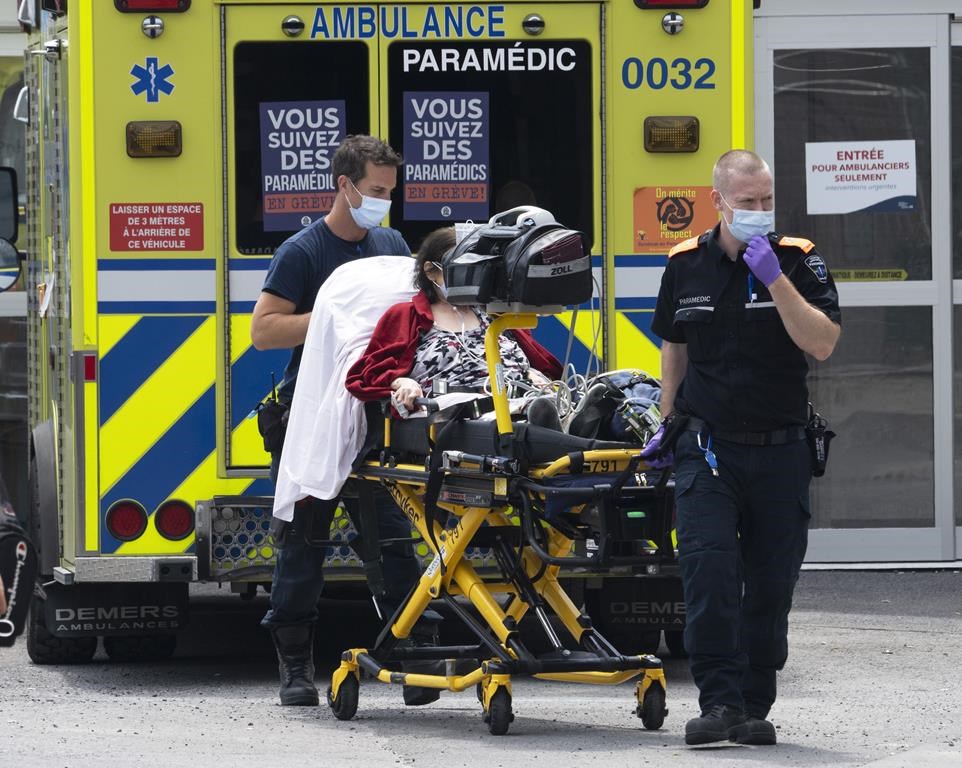 COVID-19: une nouvelle hausse des hospitalisations et 16 décès supplémentaires