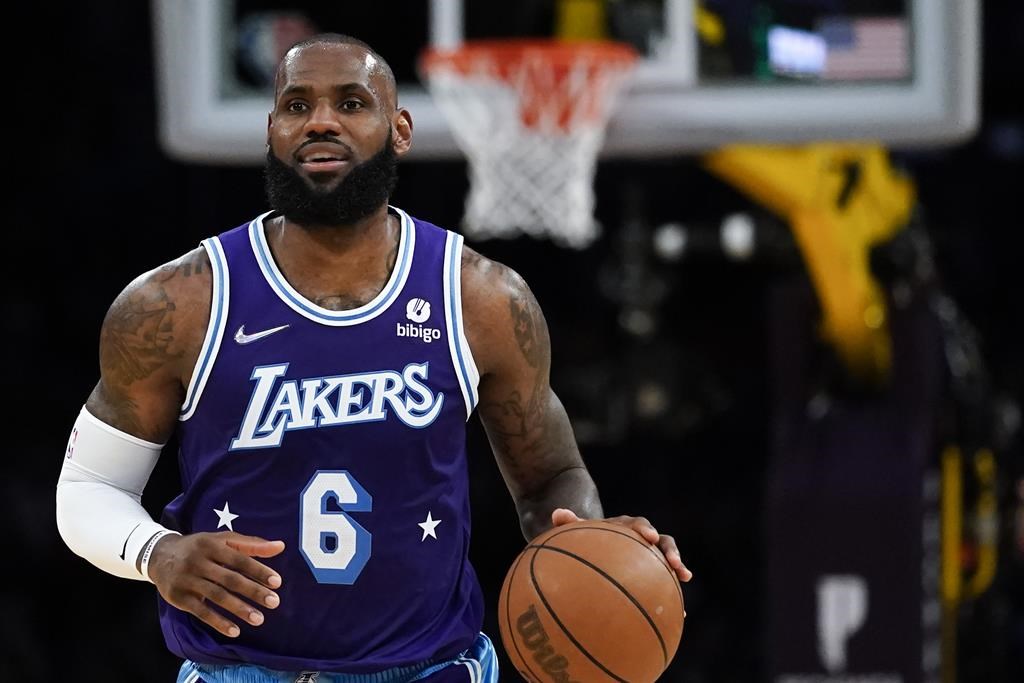 Lakers: LeBron James voit son contrat prolongé de deux ans pour 97,1 M $ - AP