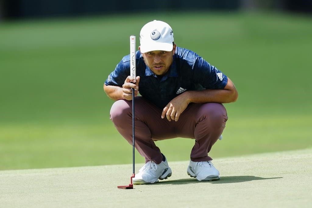 Grâce à une superbe fin de ronde, Schauffele réduit l'avance de Scheffler à East Lake