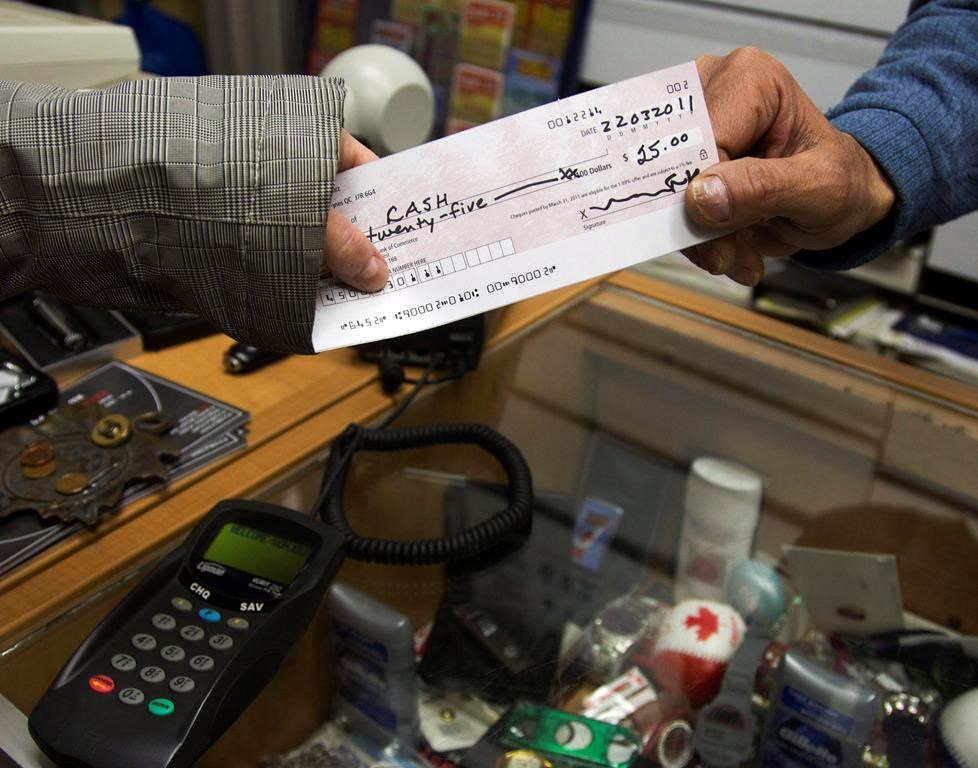 Canada: 8,9 millions de chèques de l'ARC valant 1,4 milliard $ pas encore encaissés