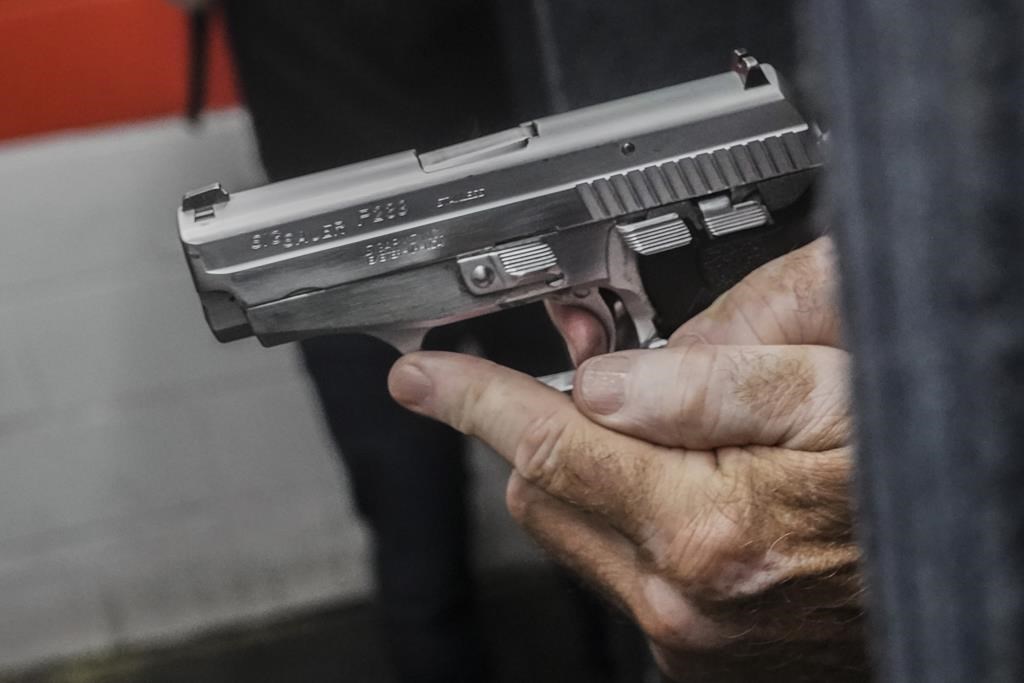 Armes de poing: l'interdiction d'importation entrera en vigueur le 19 août