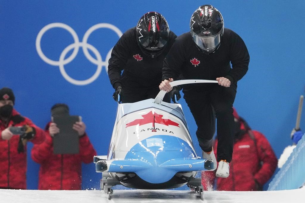 Les athlètes de bobsleigh et de skeleton réitèrent leurs appels à la ministre St-Onge