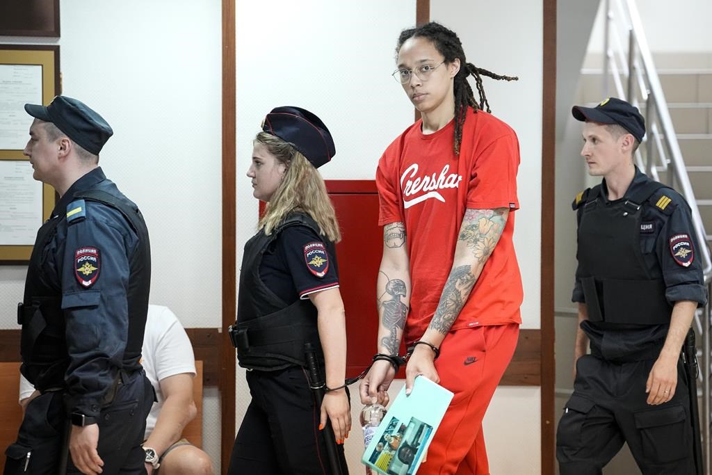 Les procureurs russes demandent une peine de neuf ans et demi de prison contre Griner