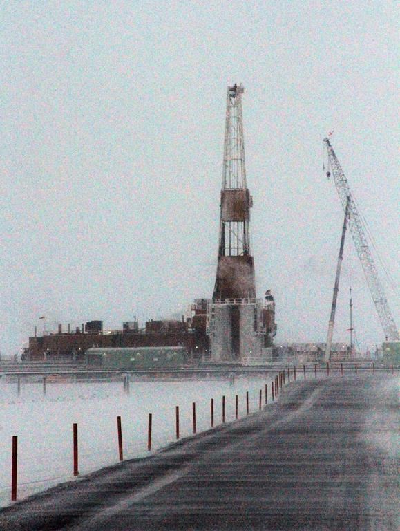Des entreprises investissent dans un important projet pétrolier en Alaska