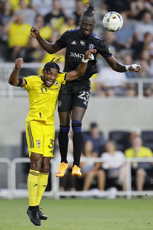 Des buts tardifs de Kamara et de Waterman font gagner le CF Montréal, 2-1 à Columbus