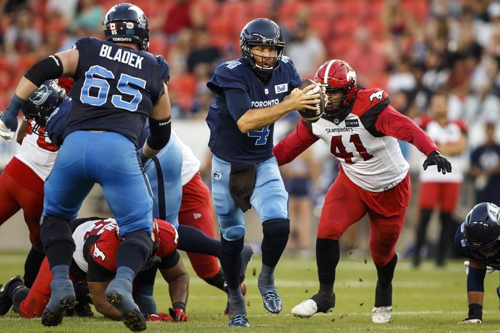 LCF: Rene Paredes et les Stampeders l'emportent 22 à 19 à Toronto
