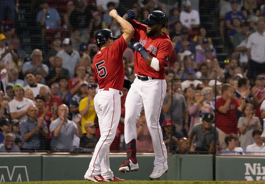 Springer brille dans un gain des Blue Jays en prolongation contre les Red Sox 3-2