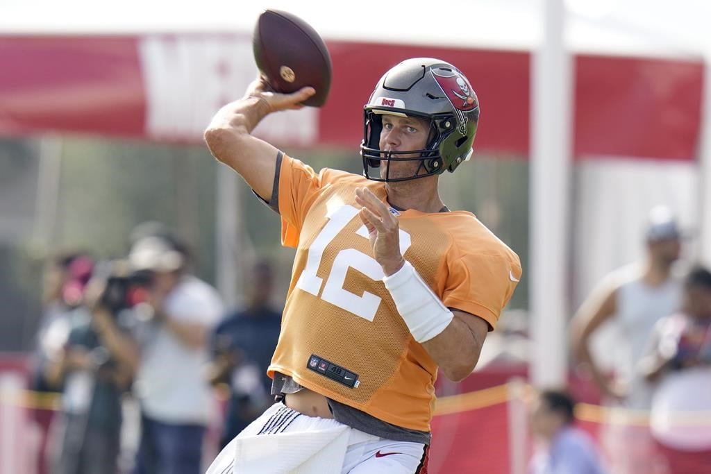 Après une pause de 11 jours, Tom Brady rejoint les Buccaneers à l'entraînement