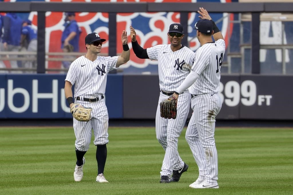 Benintendi brise l'égalité en septième et les Yankees défont les Blue Jays 4-2