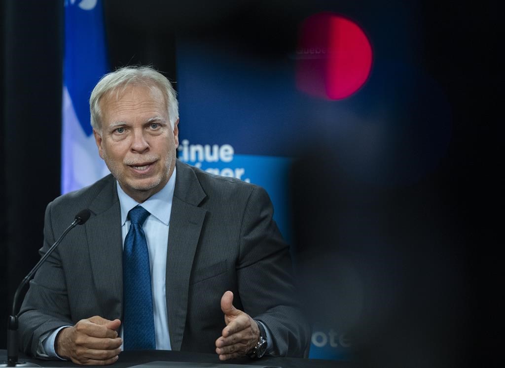 Québec intensifie la vaccination contre la COVID-19 et la variole simienne
