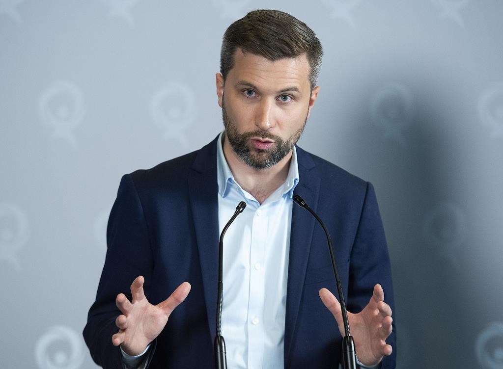 Québec solidaire recrute un deuxième directeur de santé publique