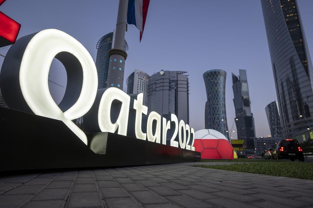 Des groupes font pression sur la FIFA et le Qatar pour compenser les travailleurs