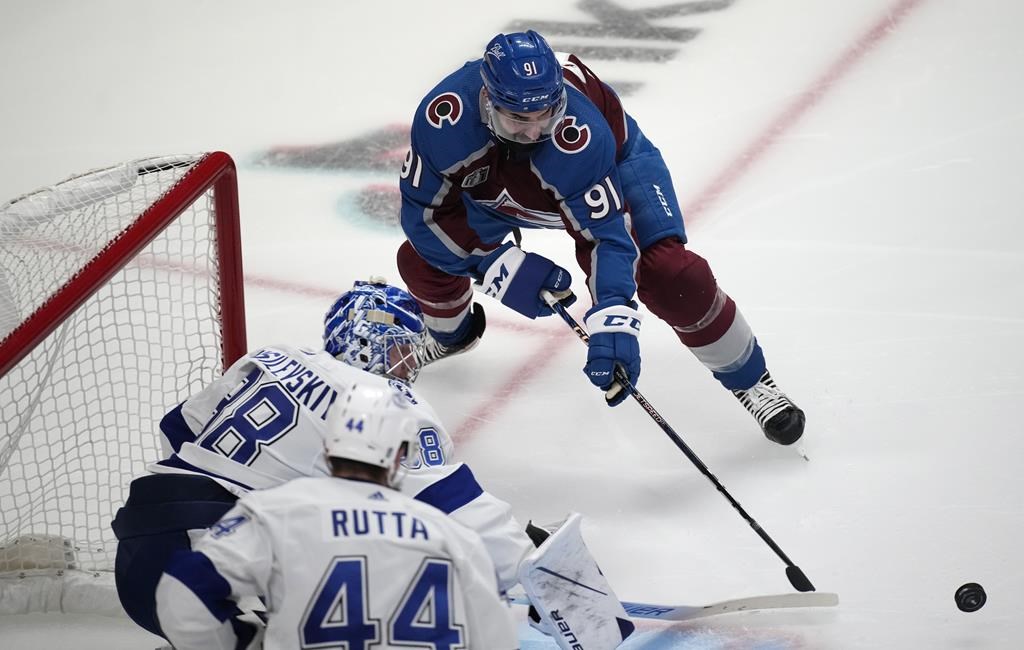L'attaquant Nazem Kadri s'entend avec les Flames
