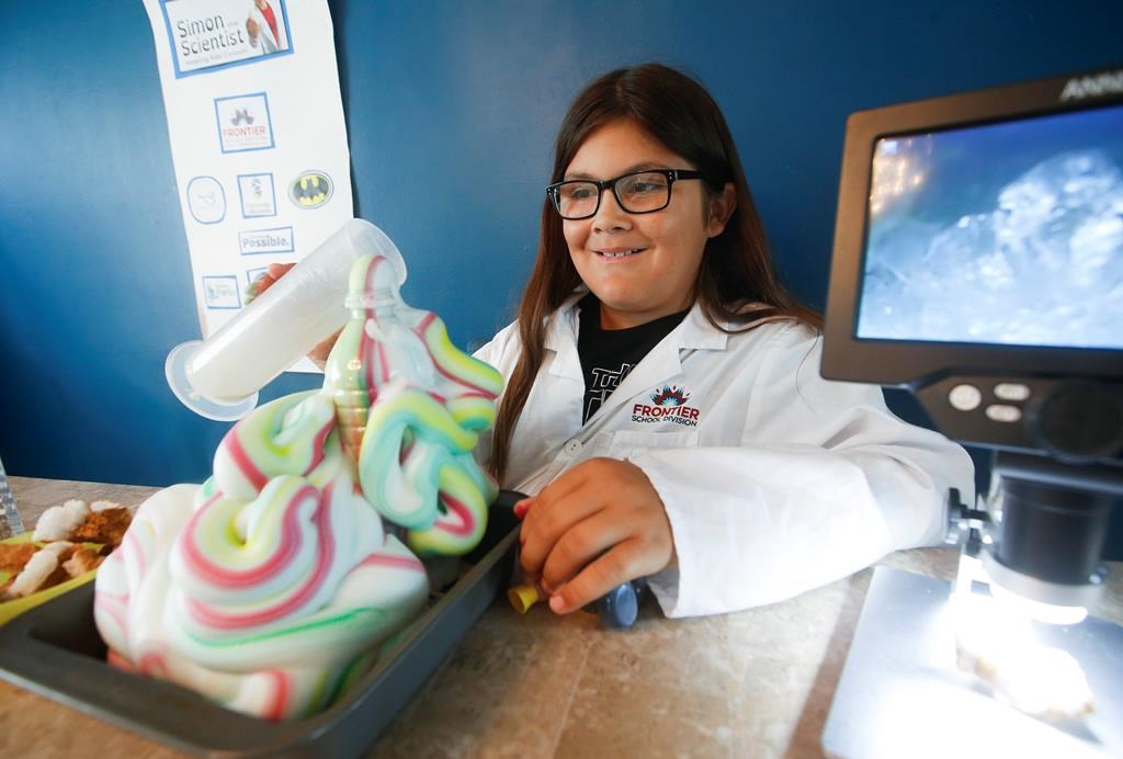 Un jeune Cri veut inspirer les autres en partageant son amour de la science en vidéo