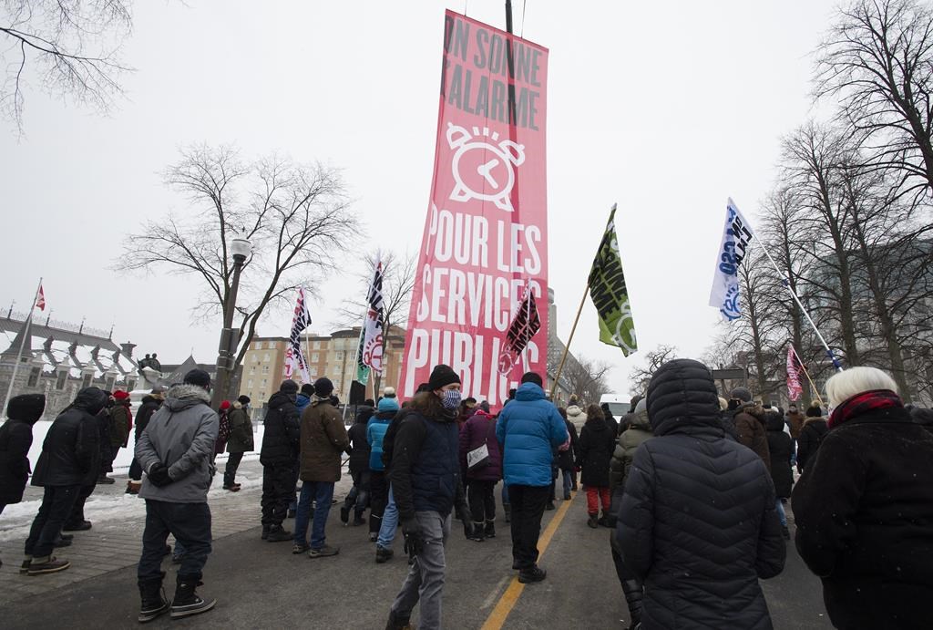 Secteur public: le front commun consulte ses membres et les attentes sont grandes
