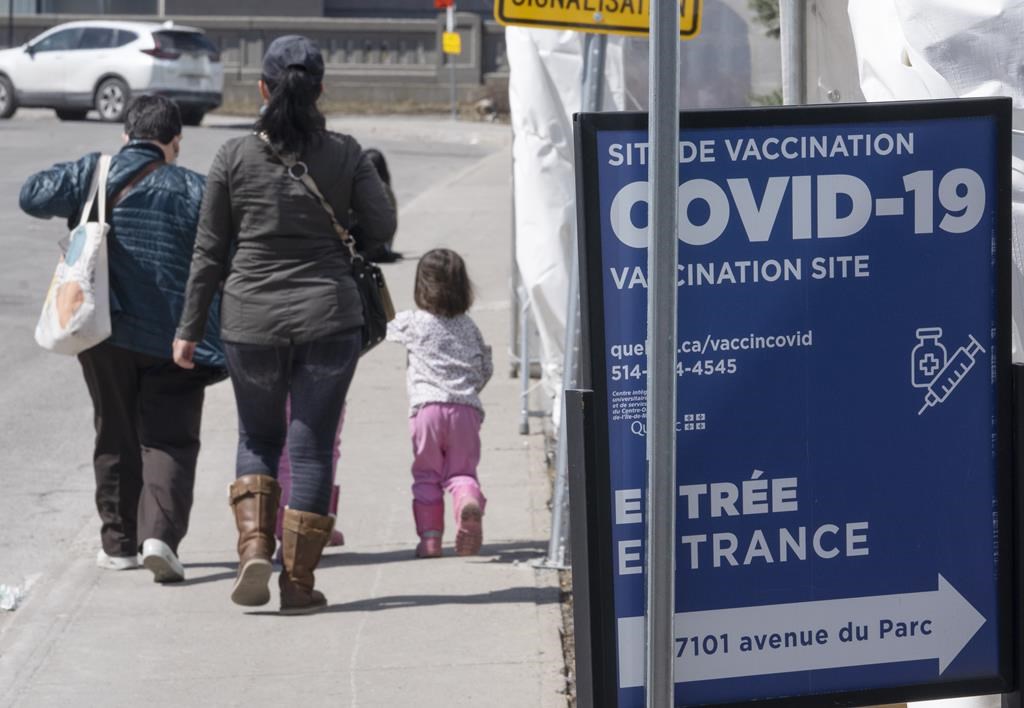 COVID-19: les autorités signalent 14 décès et une légère hausse des hospitalisations