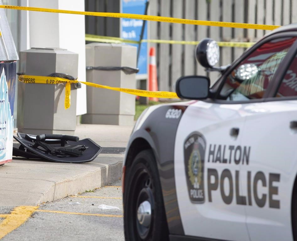 Un policier du grand Toronto aurait été tué lundi dans une fusillade
