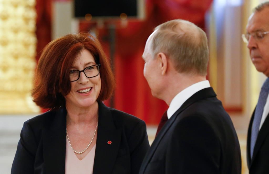 Moscou dénonce des «gestes hostiles» à Ottawa et convoque l'ambassadrice canadienne