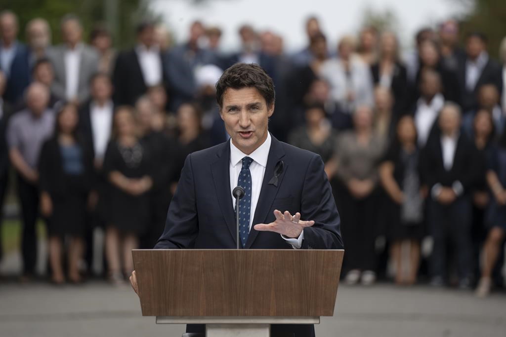 Justin Trudeau mène une charge à fond de train contre Pierre Poilievre