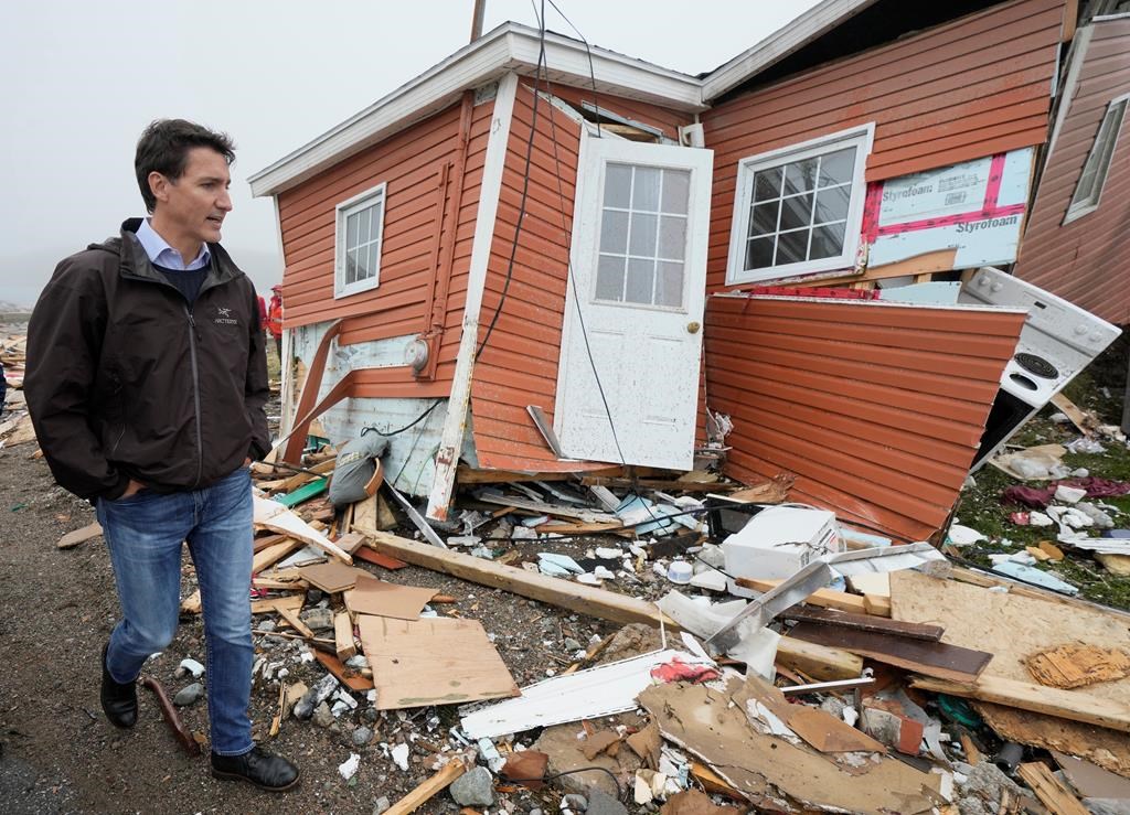 Justin Trudeau se rend aux Îles-de-la-Madeleine pour offrir son soutien