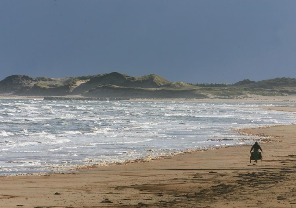 La tempête Fiona a fait disparaître des dunes à l'Île-du-Prince-Édouard